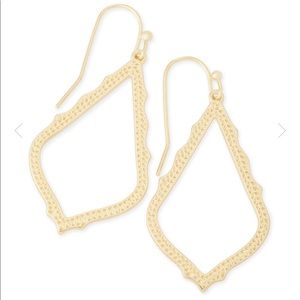 Kendra Scott Sophia Drop Earrings in Gold